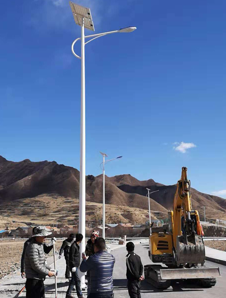 甘南碌曲10米额敏太阳能路灯项目